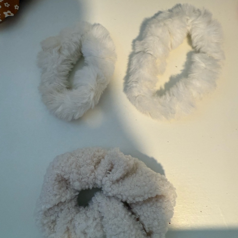 Scrunchie Assortment - Picture 3 of 4